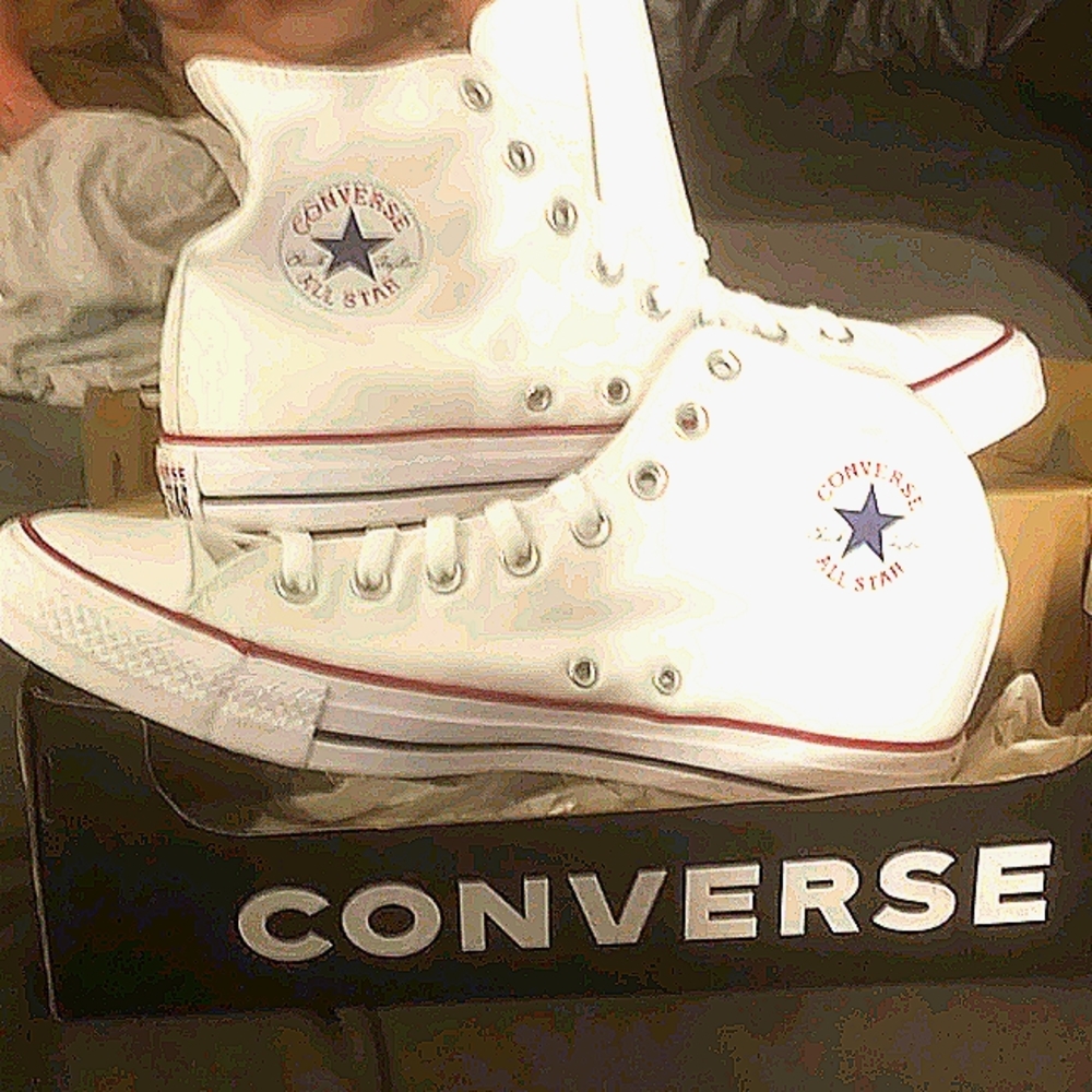 brand new in box converse high tops